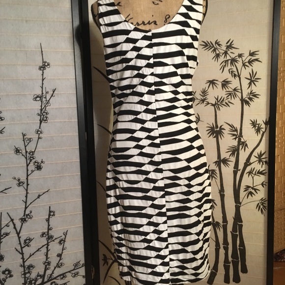 Forever 21 bodycon plus size dress - Picture 5 of 6